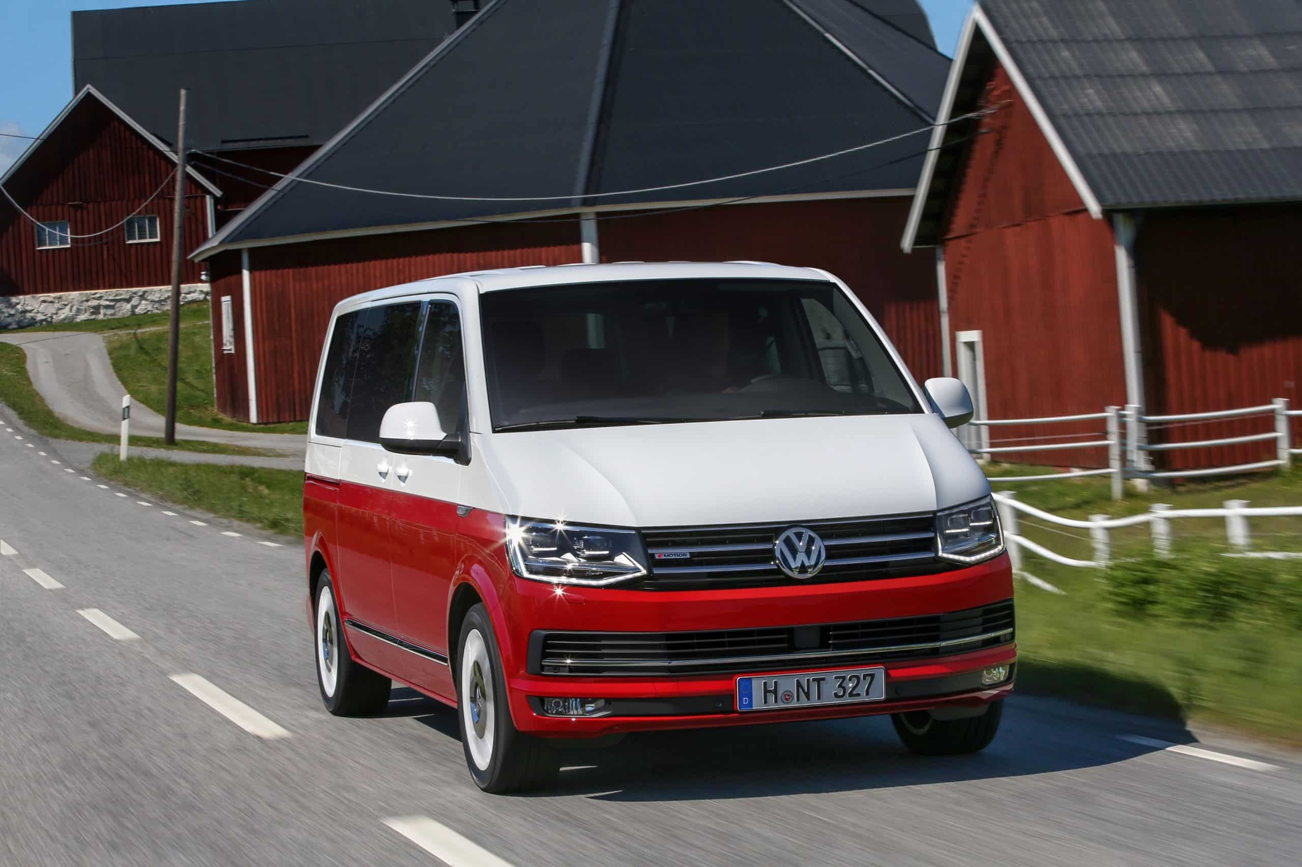 Р”РІСѓС…С†РІРµС‚РЅС‹Р№ VW Transporter t5