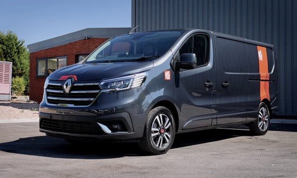 New reinforced Renault Trafic van to combat theft unveiled commercalvehicle.com 1